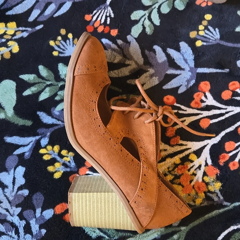 Qupid Oxfords Pumps - Picture 3 of 6
